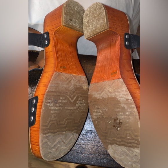 Lucky Brand Block Heel Sandals - Picture 5 of 5